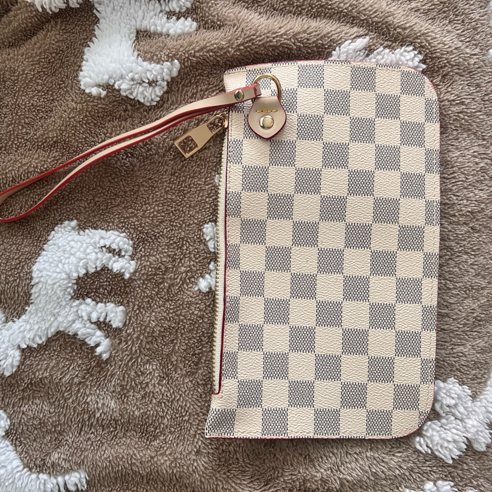 Checkered Beige and White Women's Clutch